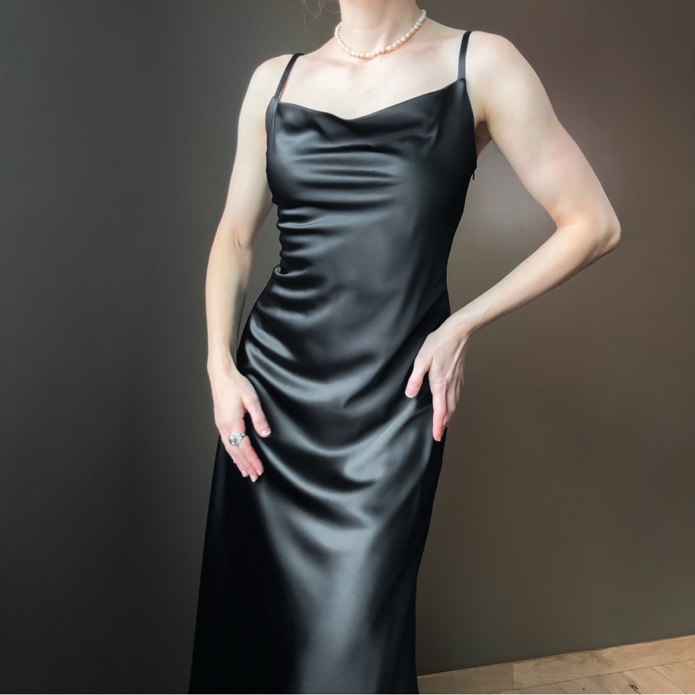 Elegant Black Satin Slip Dress - Picture 4 of 9